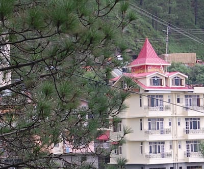 https://imgcld.yatra.com/ytimages/image/upload/t_hotel_yatra_city_desktop/v1440315420/Domestic Hotels/Hotels_Shimla/Hotel Swastik Inn/Overview.jpg